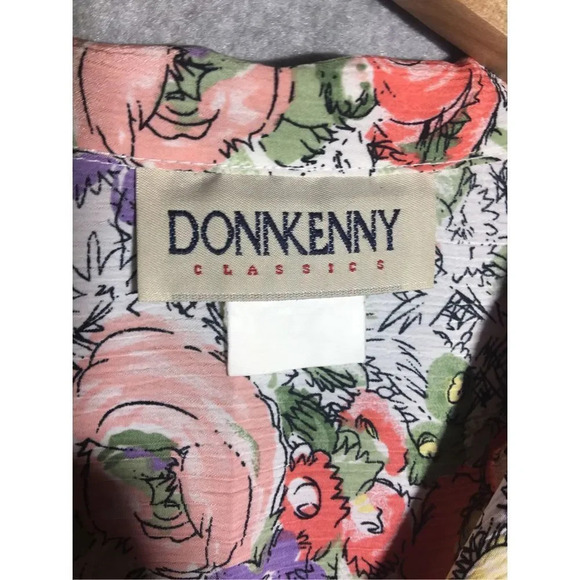 Womens DonnKenny Shirt Button Up Watercolor Abstract Floral Feminine Spring - Picture 2 of 4
